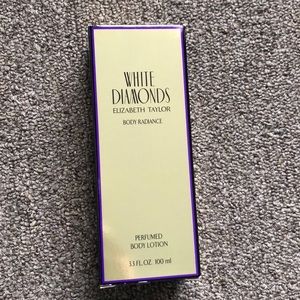 White diamonds body lotion